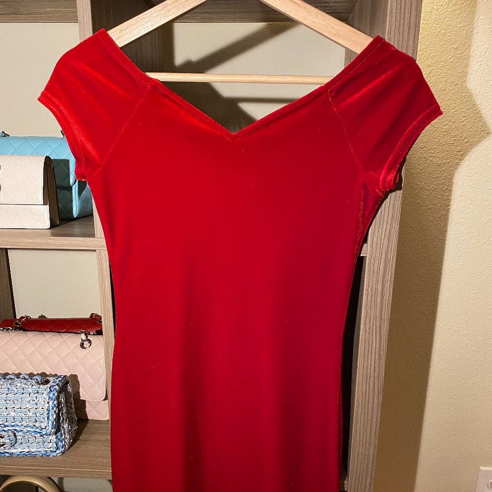 NEW! Red velvet bodycon dress perfectfor Christmas